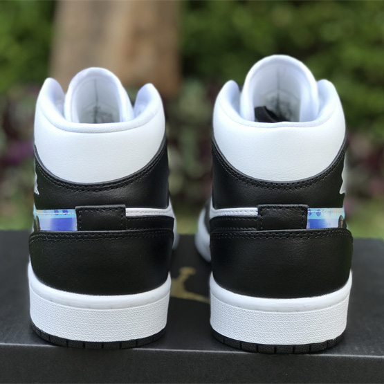 Air Jordan 1 Mid (GS） Sneaker      DR9495-001 - PerfectKickZ
