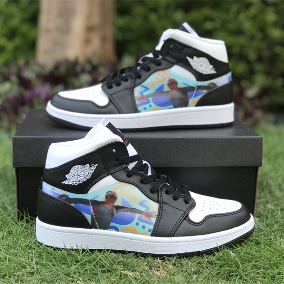 Air Jordan 1 Mid (GS） Sneaker      DR9495-001 - PerfectKickZ