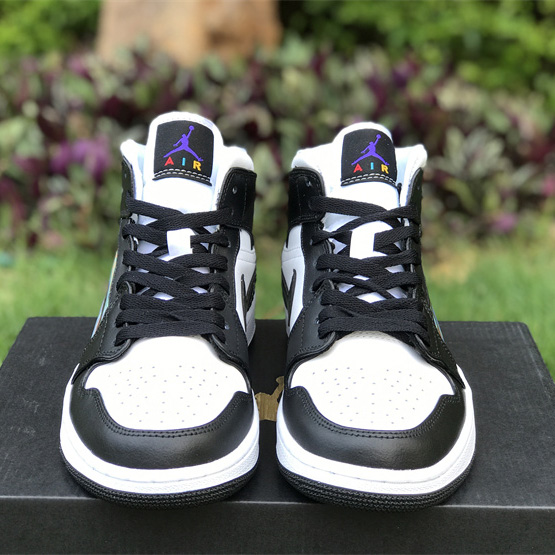 Air Jordan 1 Mid (GS） Sneaker      DR9495-001 - PerfectKickZ