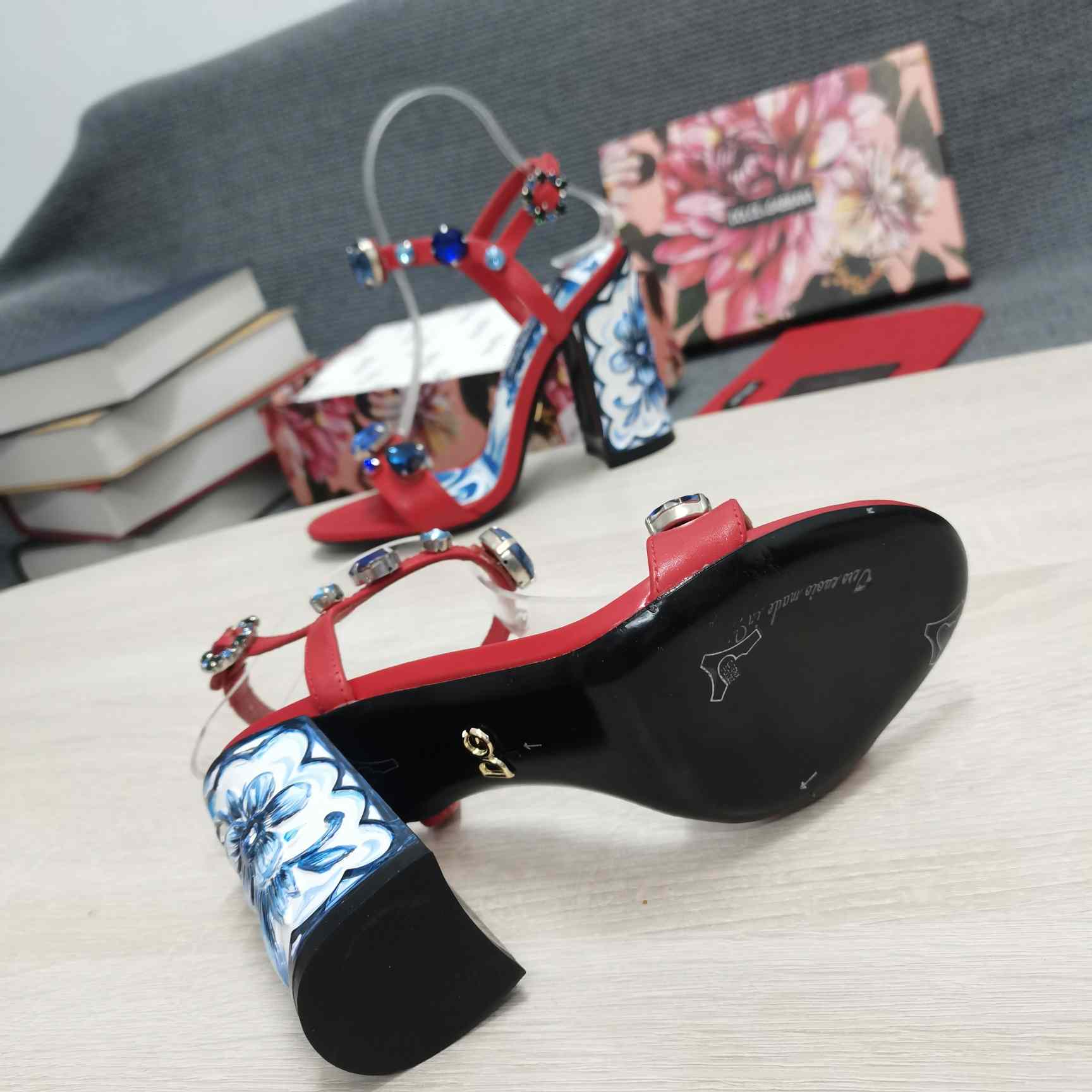 Dolce & Gabbana Patent Leather Sandals With Embroidery And Painted Heel - PerfectKickZ