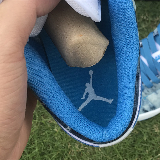 Air Jordan 1 Low "Washed Denim"  Sneaker   DM8947-100 - 