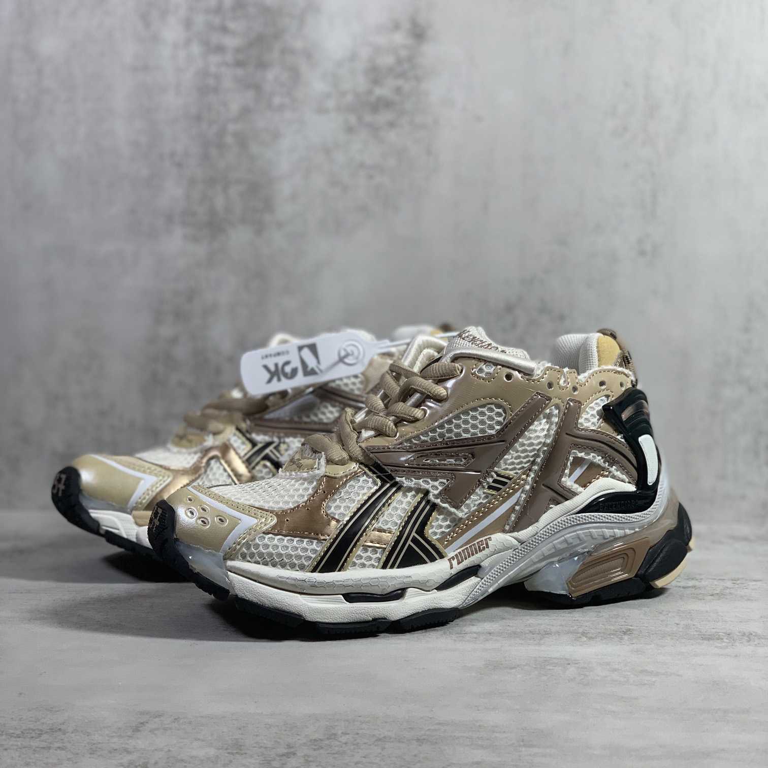Balenciaga Runner Sneaker In Beige And Black Mesh And Nylon - PerfectKickZ