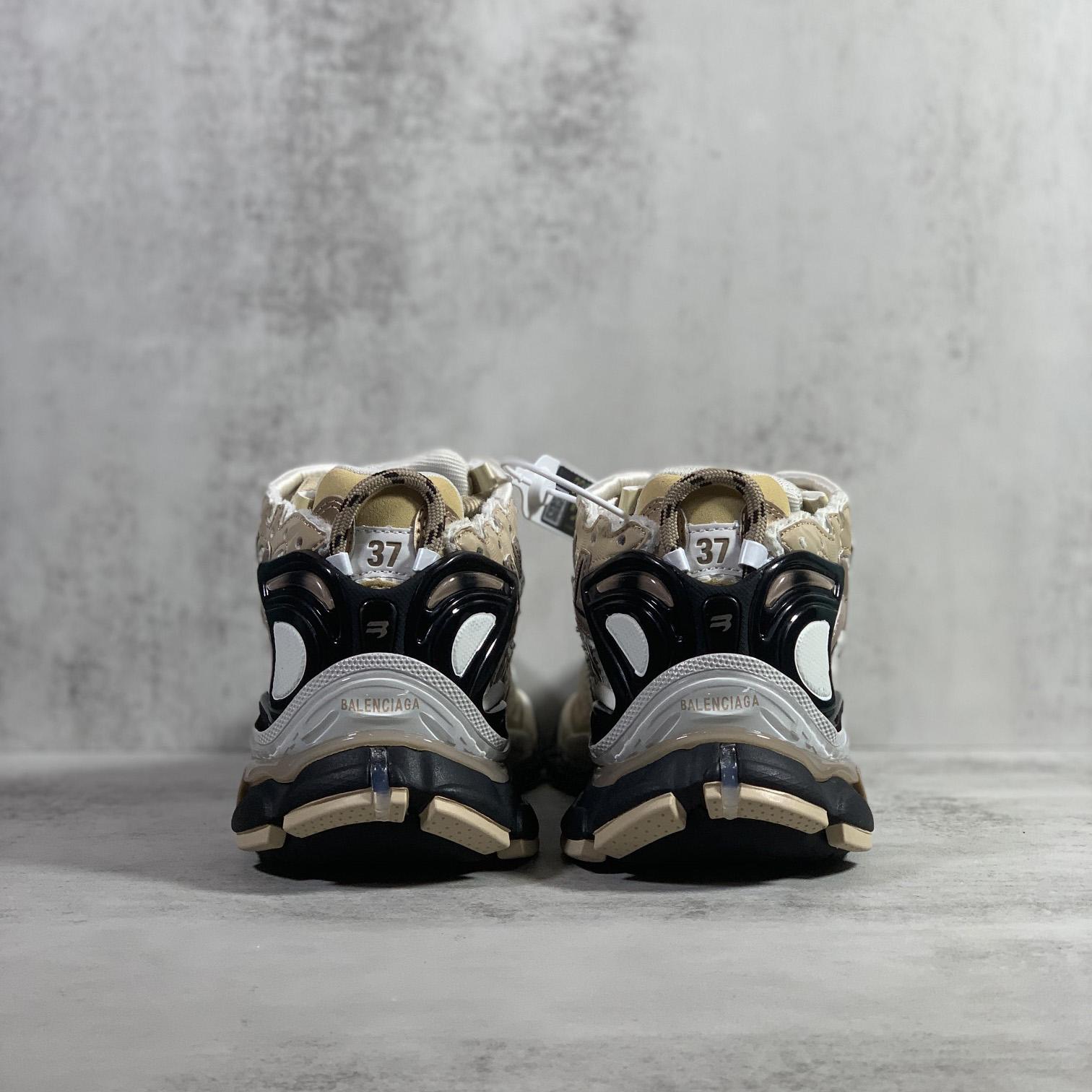 Balenciaga Runner Sneaker In Beige And Black Mesh And Nylon - PerfectKickZ