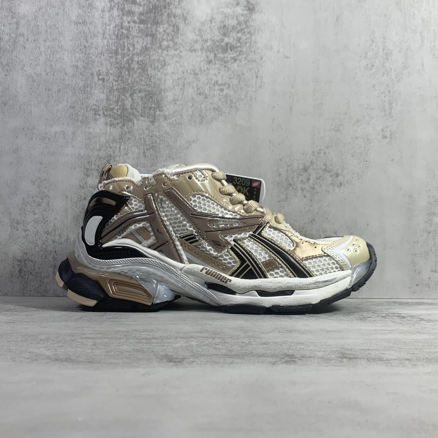 Balenciaga Runner Sneaker In Beige And Black Mesh And Nylon - PerfectKickZ