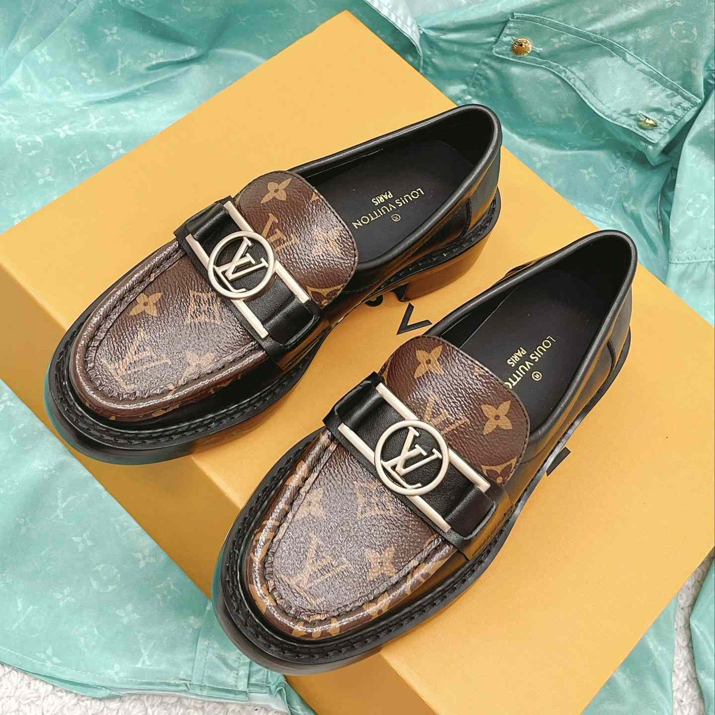 Louis Vuitton Academy Loafer    1A7TXK - PerfectKickZ