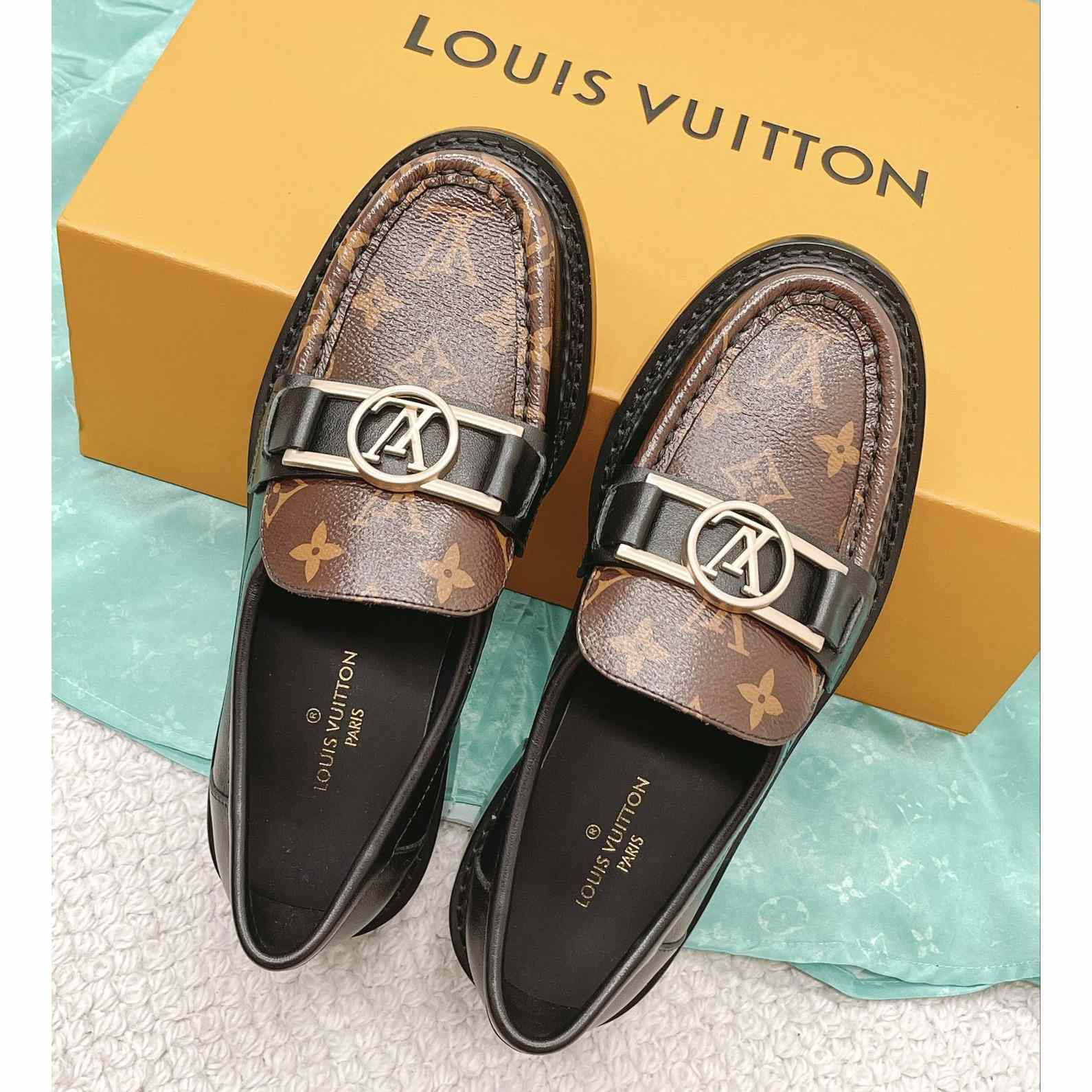 Louis Vuitton Academy Loafer    1A7TXK - PerfectKickZ