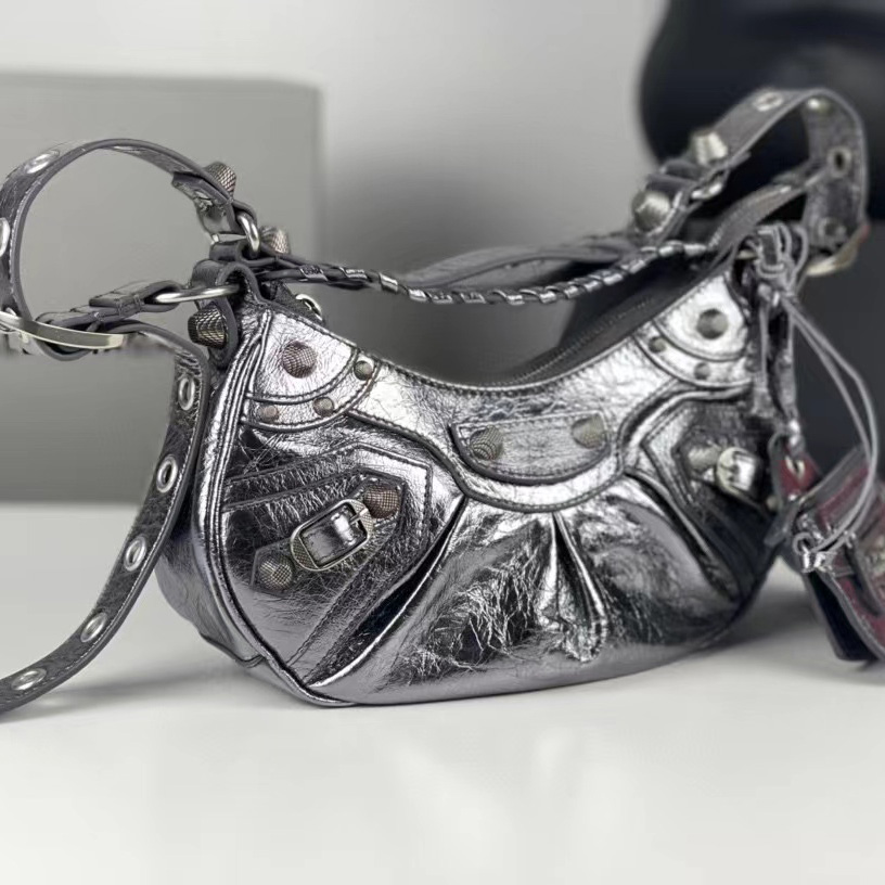 Balenciaga Le Cagole XS Shoulder Bag (26-16-10cm) - PerfectKickZ