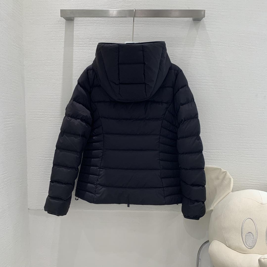 Moncler Herbe Short Down Jacket - PerfectKickZ