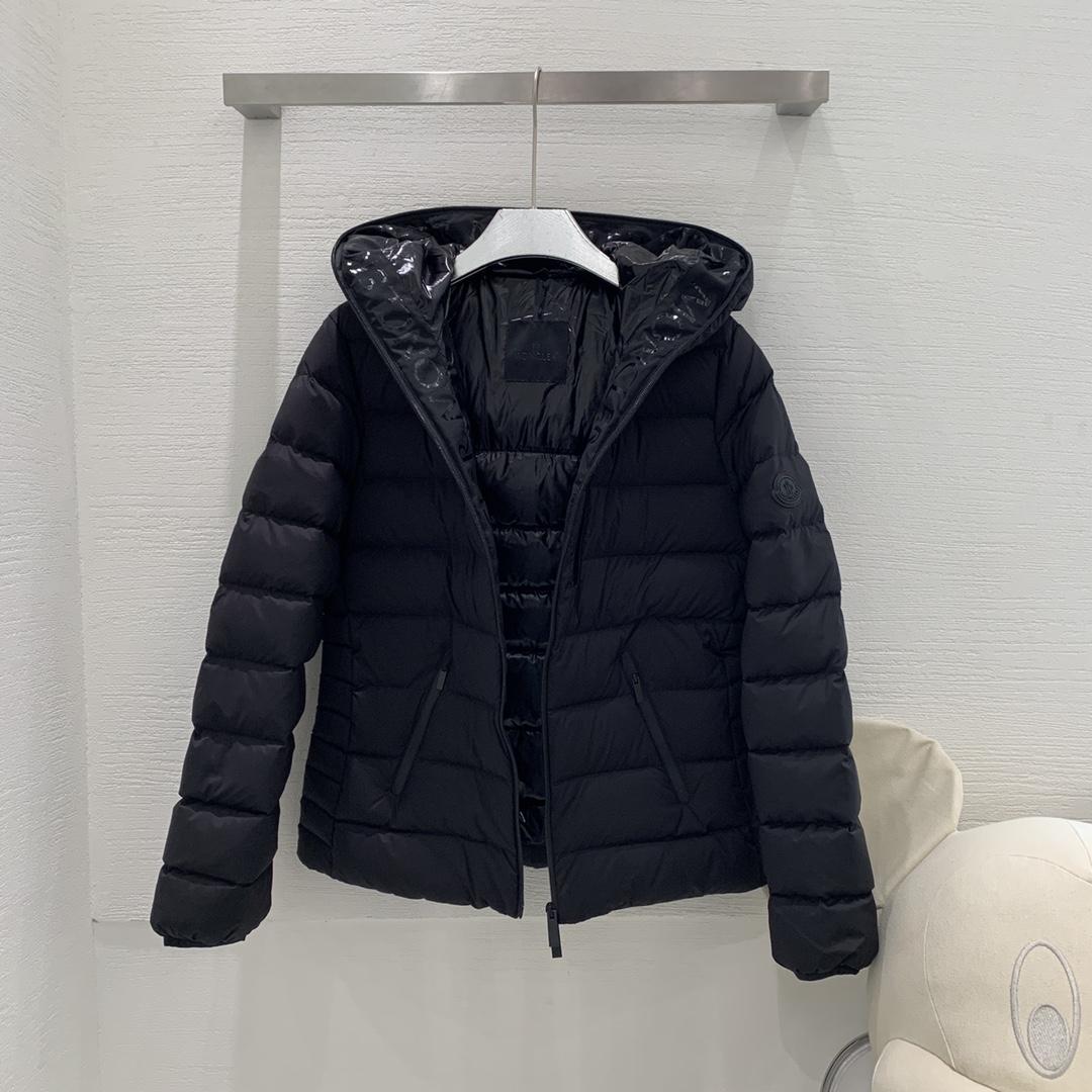 Moncler Herbe Short Down Jacket - PerfectKickZ