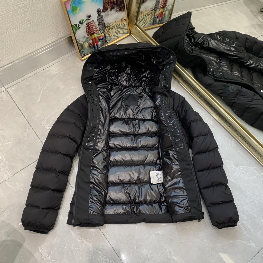 Moncler Herbe Short Down Jacket - PerfectKickZ