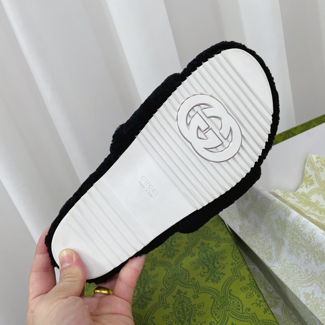 The North Face x Gucci Slide - PerfectKickZ