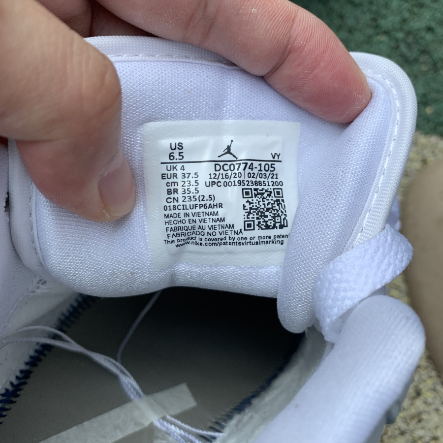 Air Jordan 1 Low White Wolf Grey Sneaker    DC0774-105 - PerfectKickZ