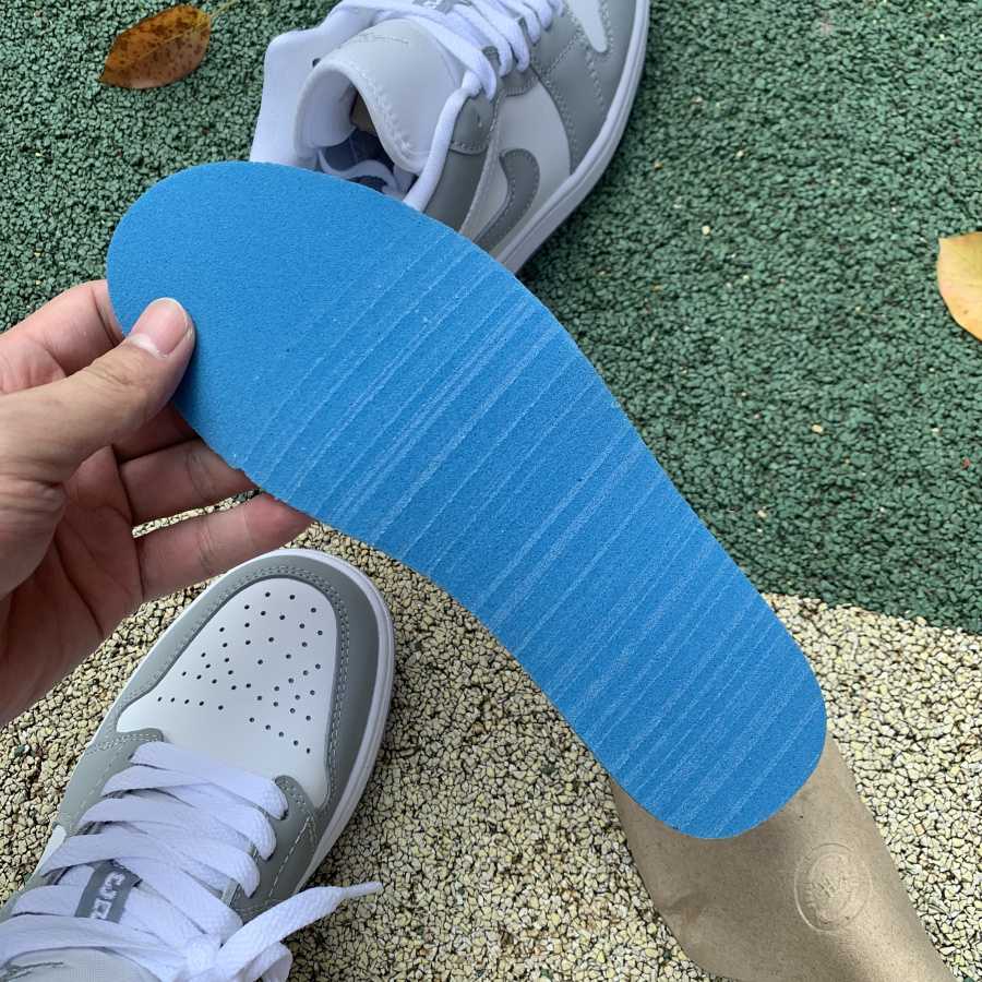 Air Jordan 1 Low White Wolf Grey Sneaker    DC0774-105 - PerfectKickZ