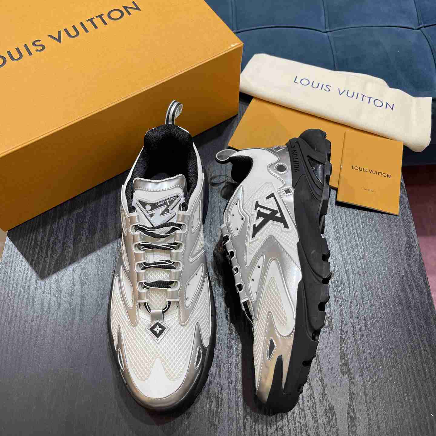 Louis Vuitton Runner Tatic Sneaker(Upon UK Size)     - 