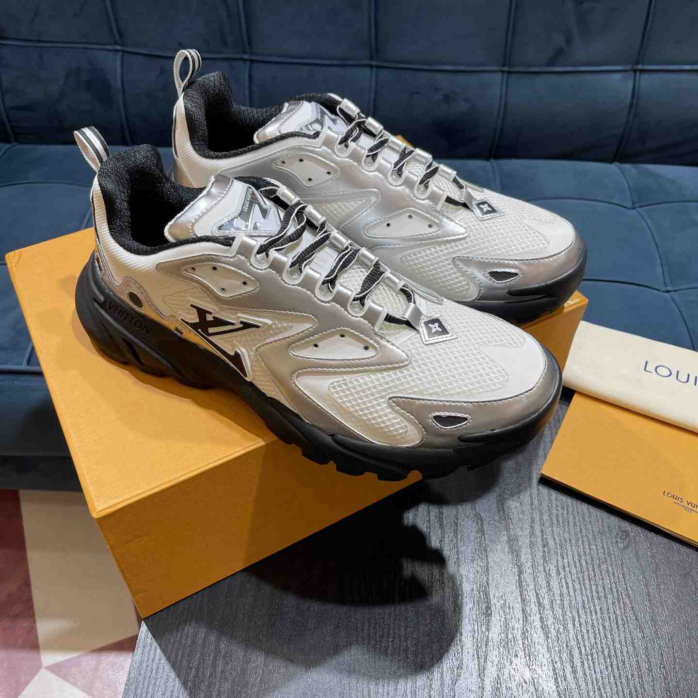 Louis Vuitton Runner Tatic Sneaker(Upon UK Size)     - 
