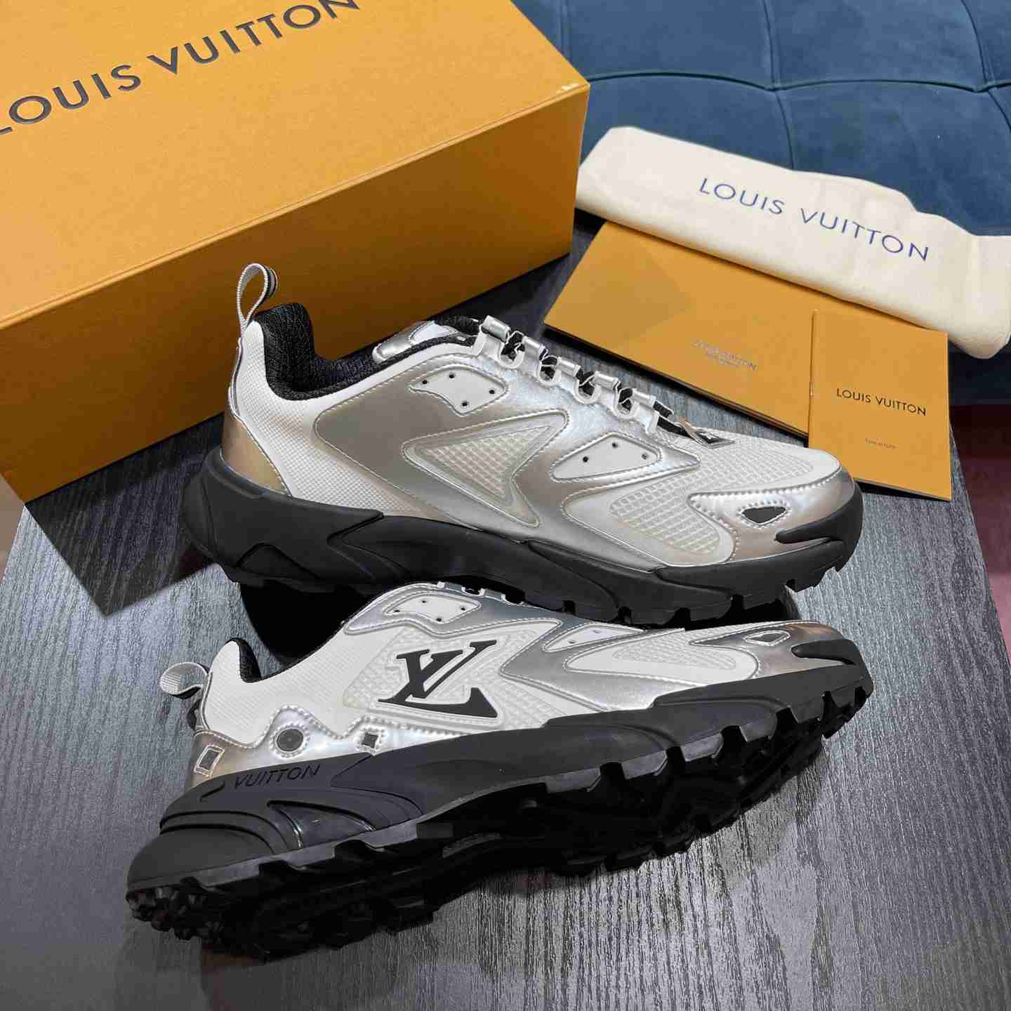 Louis Vuitton Runner Tatic Sneaker(Upon UK Size)     - 
