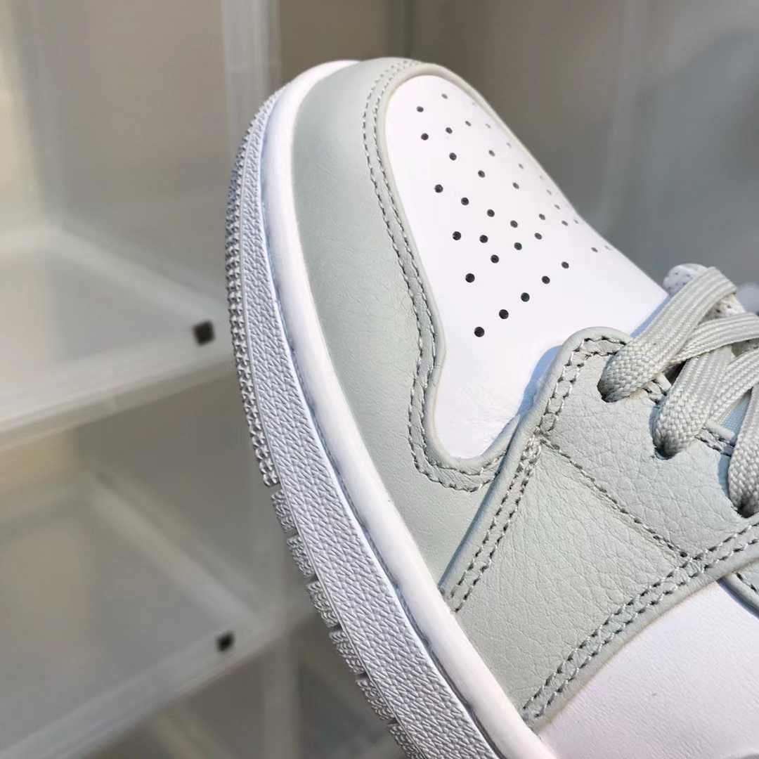 Air Jordan 1 Mid Sneaker     688450550 - PerfectKickZ