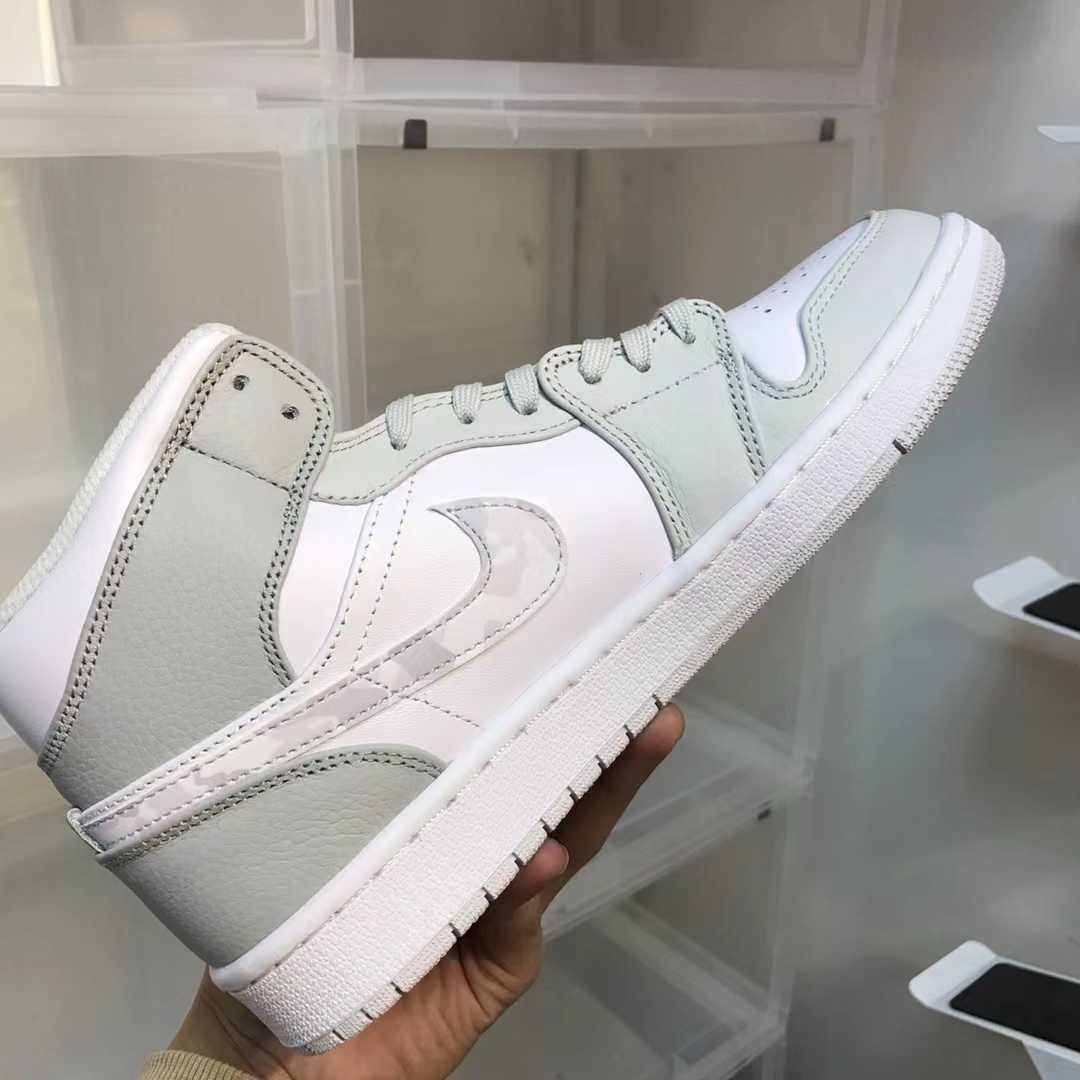 Air Jordan 1 Mid Sneaker     688450550 - PerfectKickZ