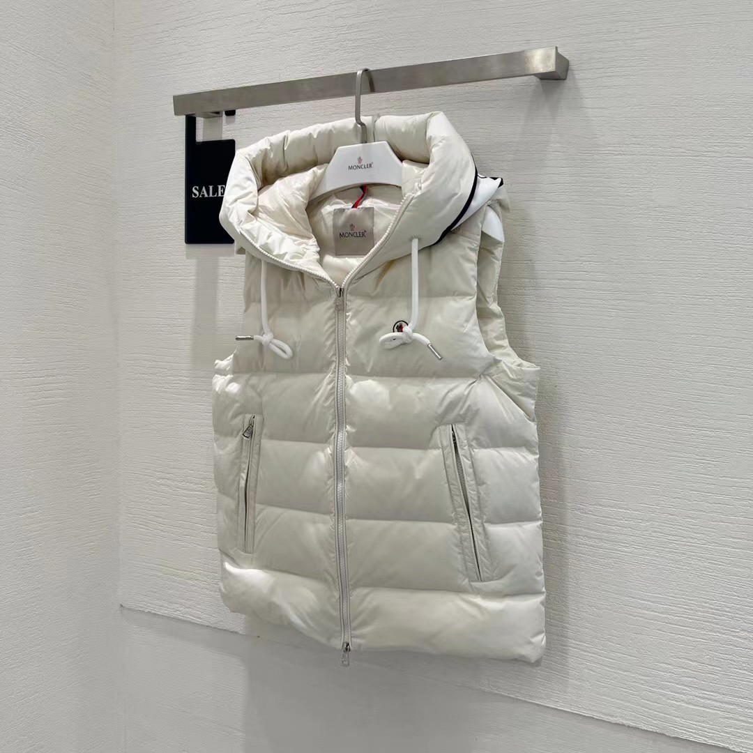 Moncler Cardamine Down Vest - 