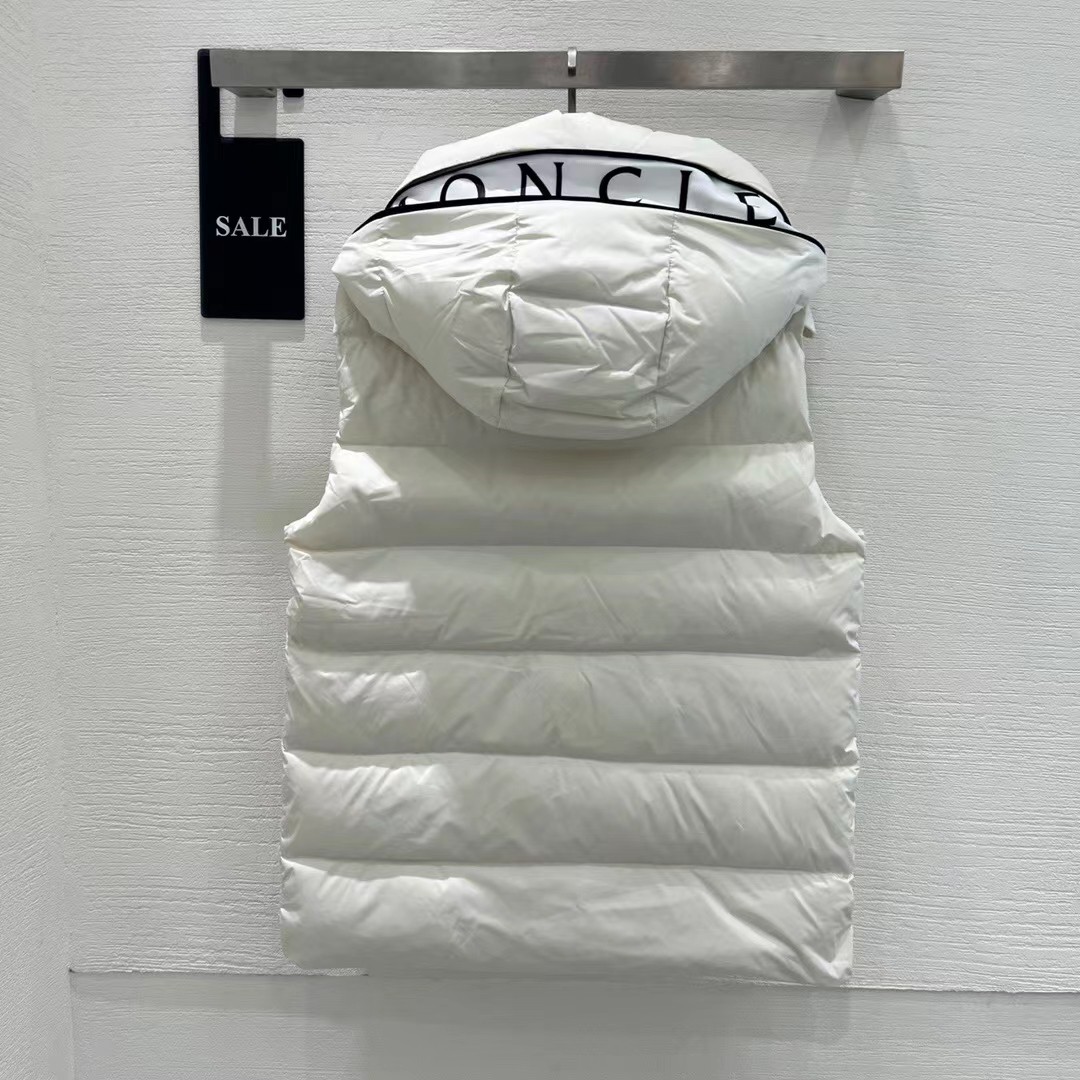 Moncler Cardamine Down Vest - 