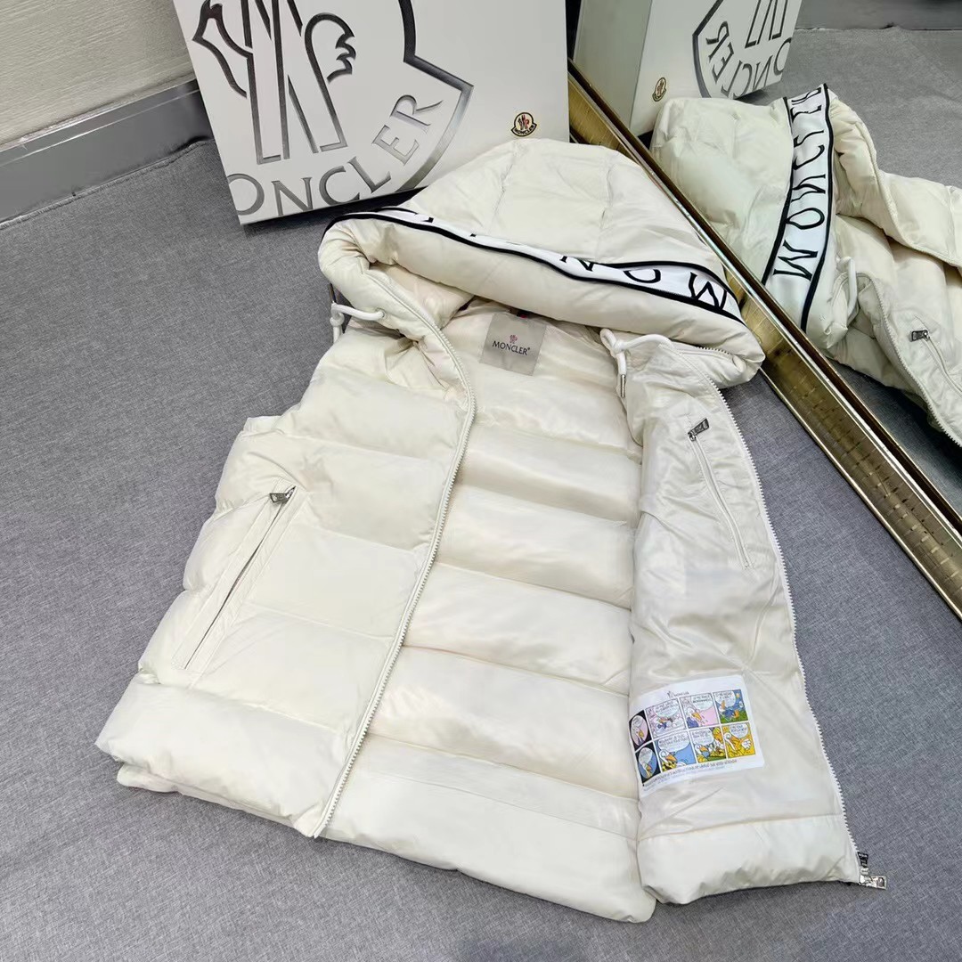 Moncler Cardamine Down Vest - 