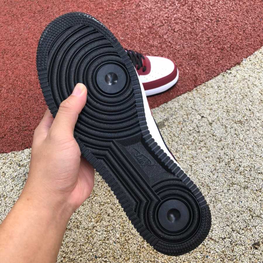 Nike Air Force 1 Low ’07 Sneaker      FD0300-600 - 