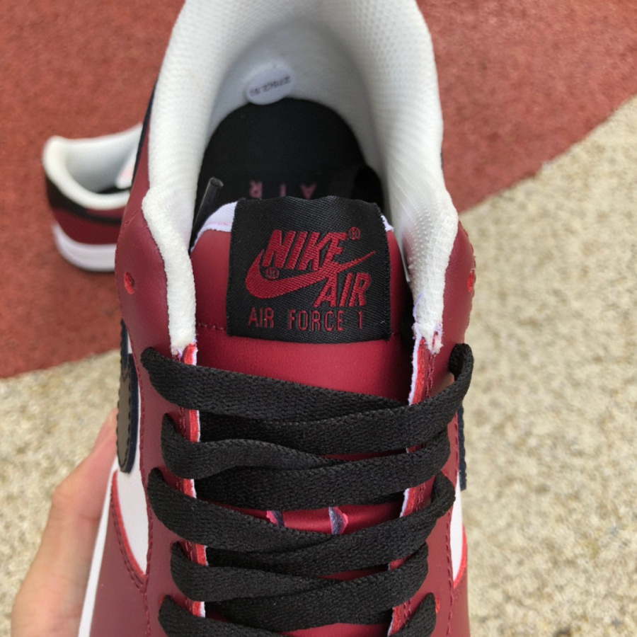 Nike Air Force 1 Low ’07 Sneaker      FD0300-600 - 