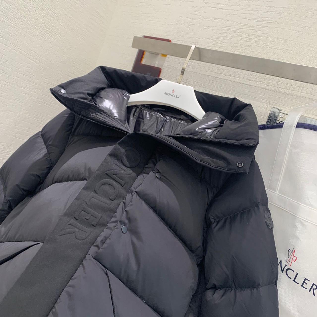 Moncler Short Down Jacket - PerfectKickZ