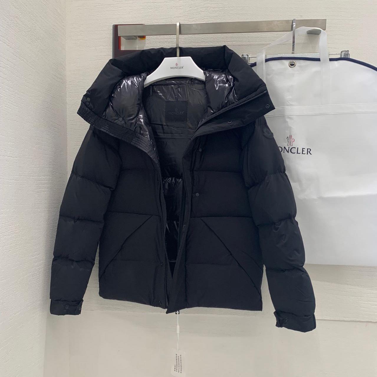 Moncler Short Down Jacket - PerfectKickZ
