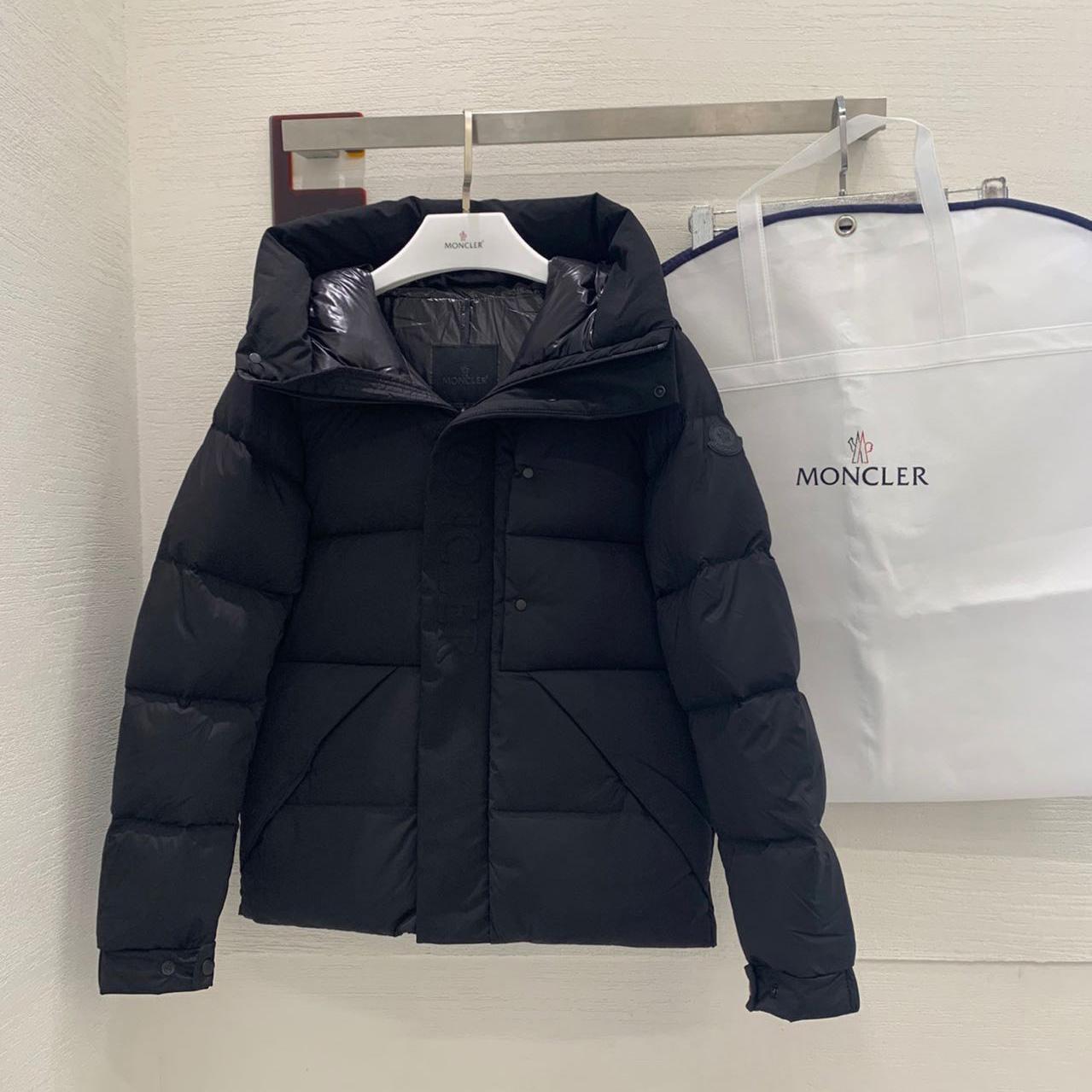 Moncler Short Down Jacket - PerfectKickZ