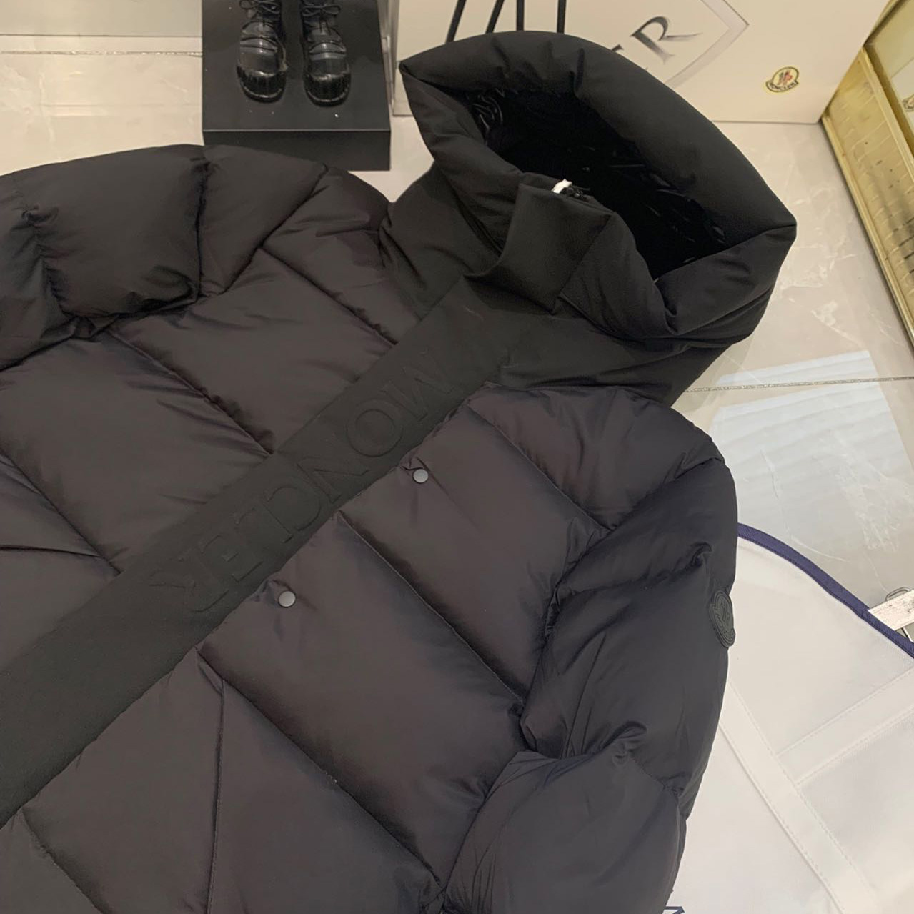 Moncler Short Down Jacket - PerfectKickZ