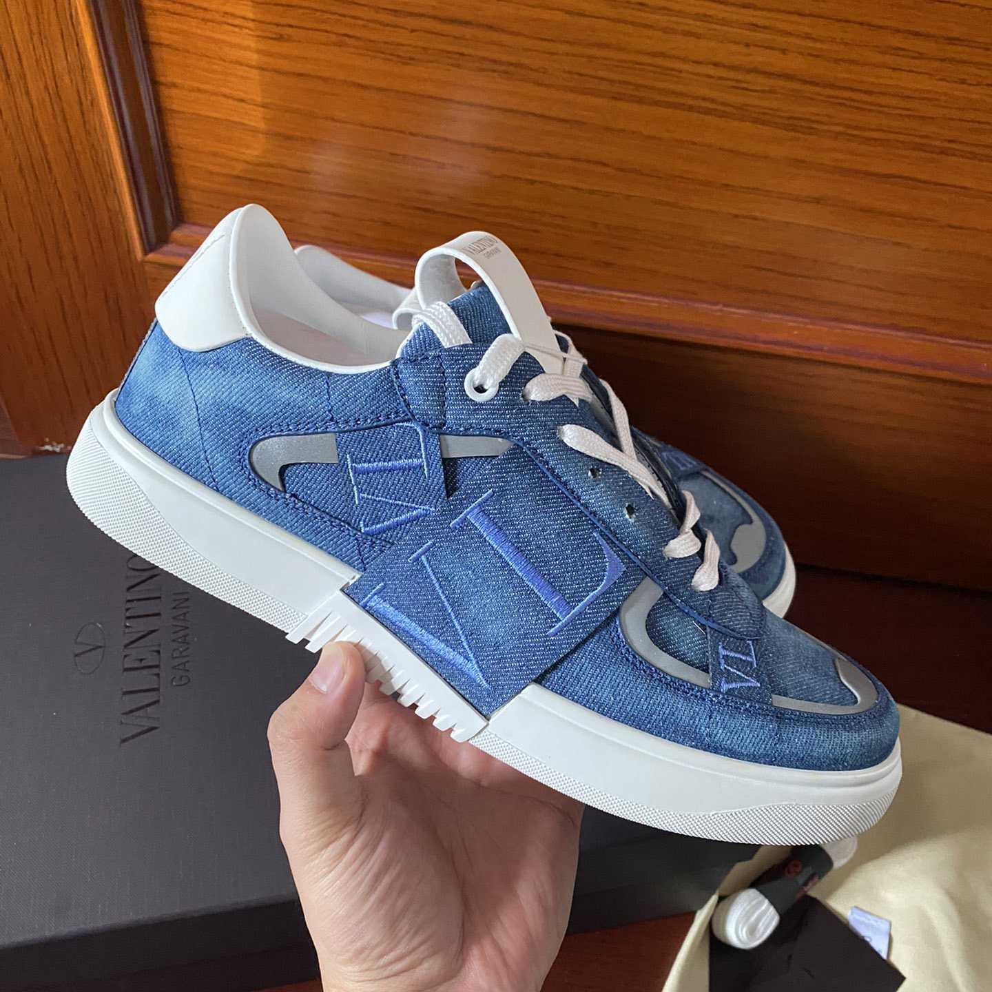 Valenti Low-Top Calfskin Vl7n Sneaker With Bands - PerfectKickZ