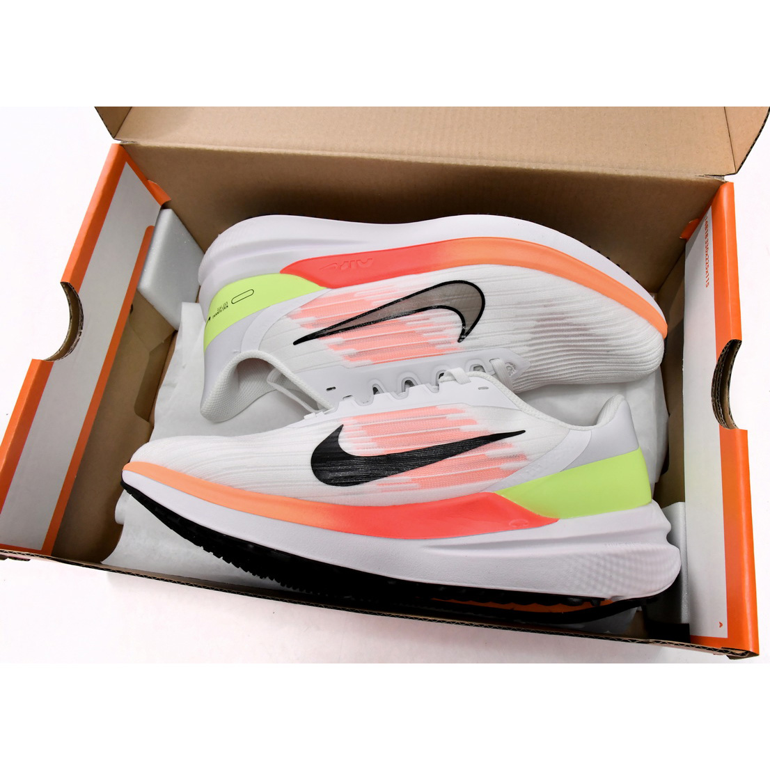 Nike Air Winflo 9 White Orange Sneaker    DD6203-100 - PerfectKickZ