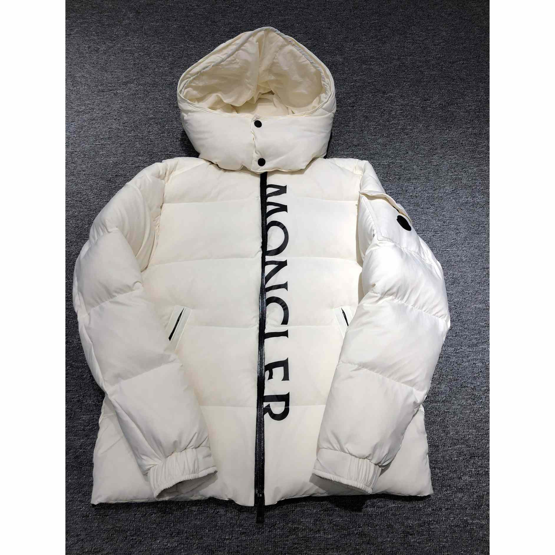 Moncler Dieng Short Down Jacket - PerfectKickZ
