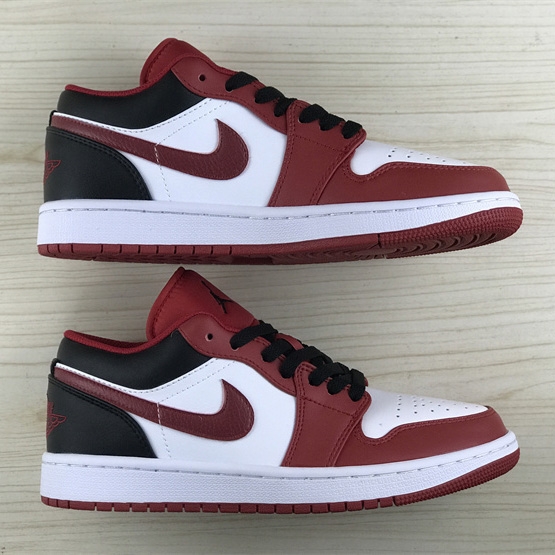Air Jordan 1 Low Sneaker   553558-163  - 