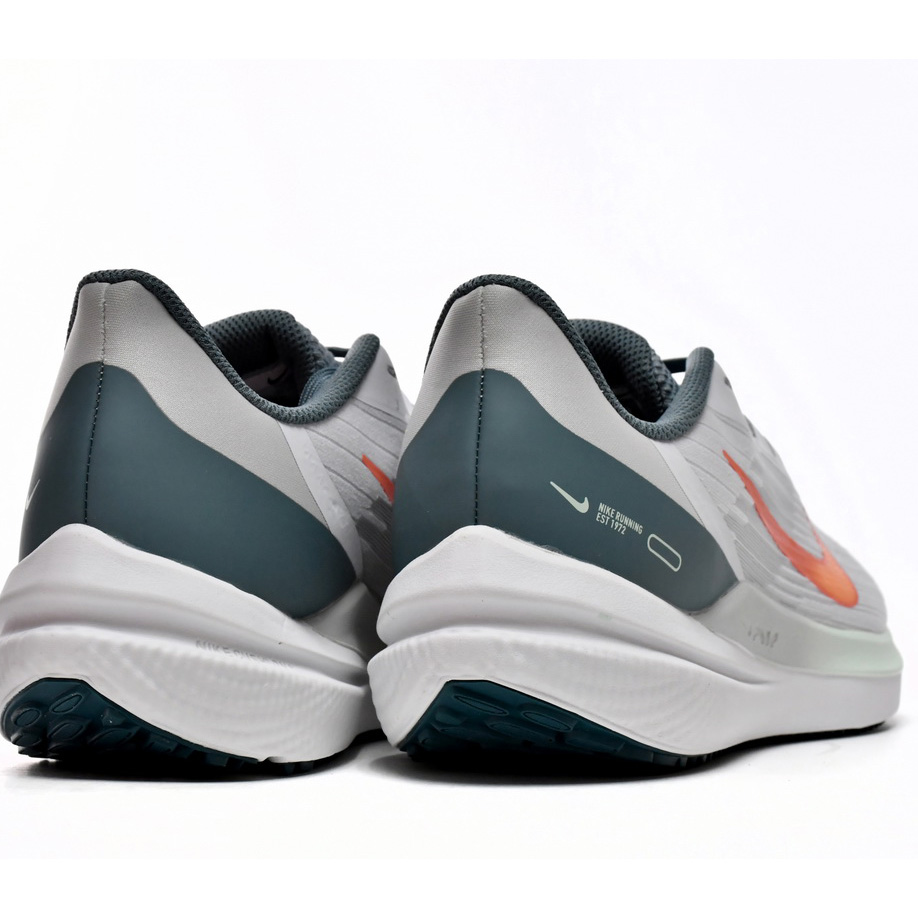 Nike Air Winflo 9 Pure Platinum Mineral Sneaker     DD6203-005 - PerfectKickZ