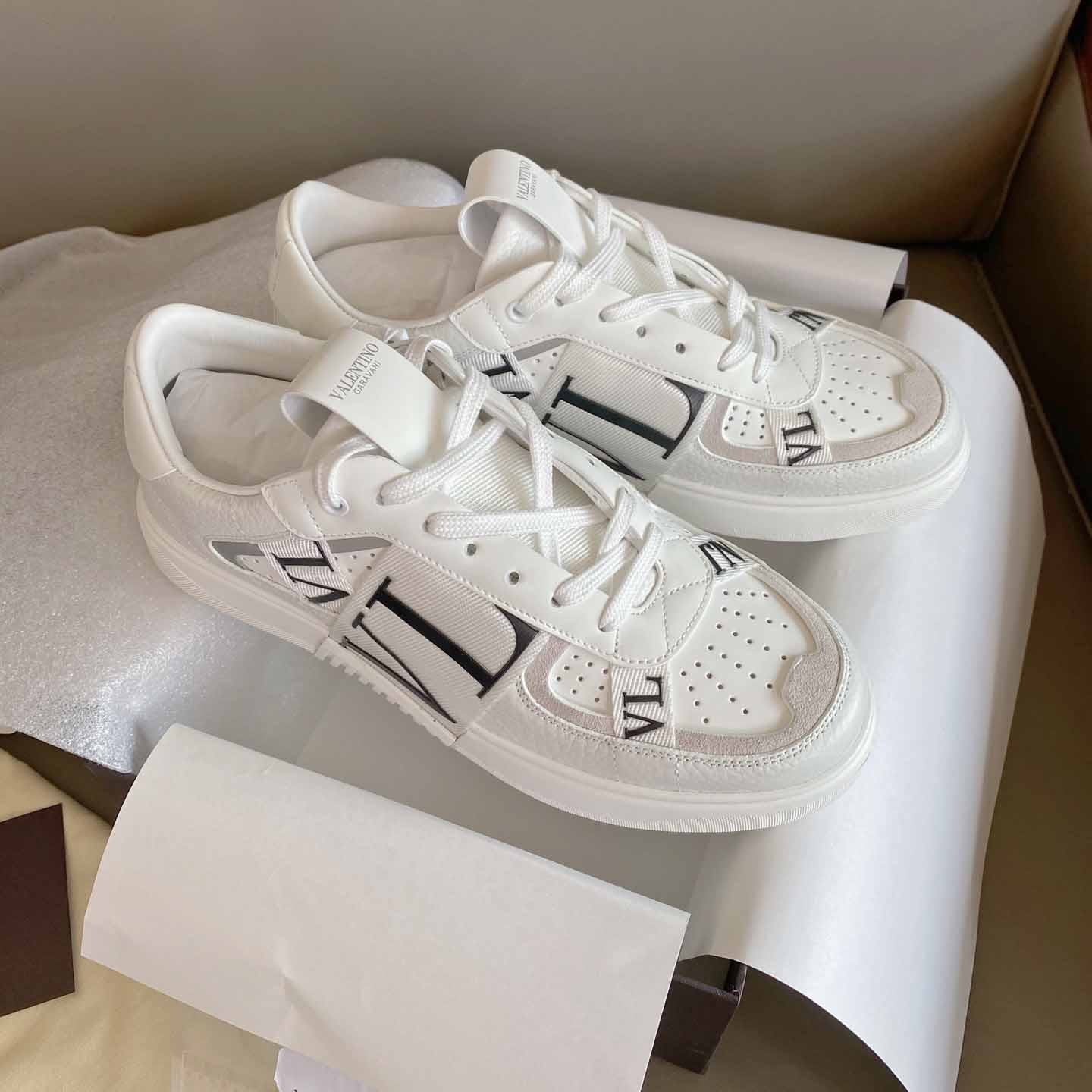 Valenti Low-Top Calfskin Vl7n Sneaker With Bands - PerfectKickZ