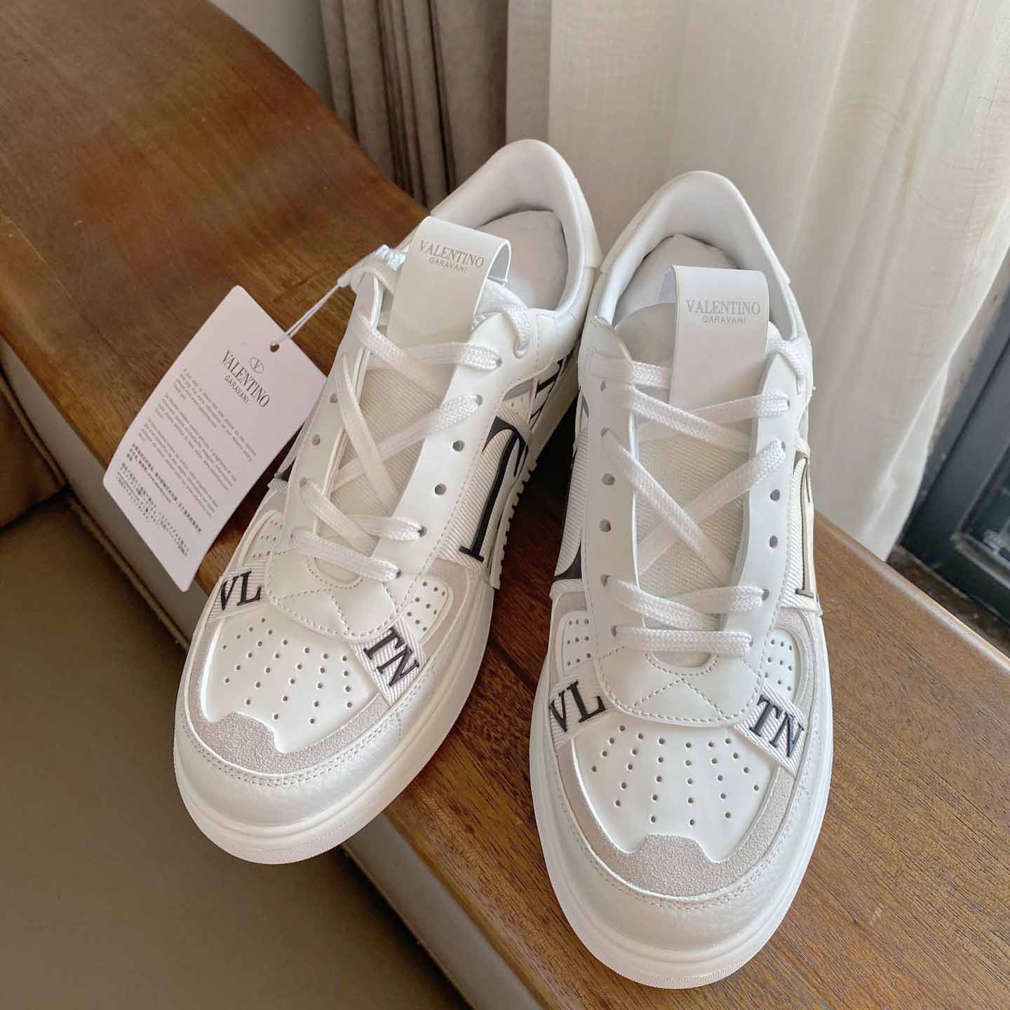 Valenti Low-Top Calfskin Vl7n Sneaker With Bands - PerfectKickZ