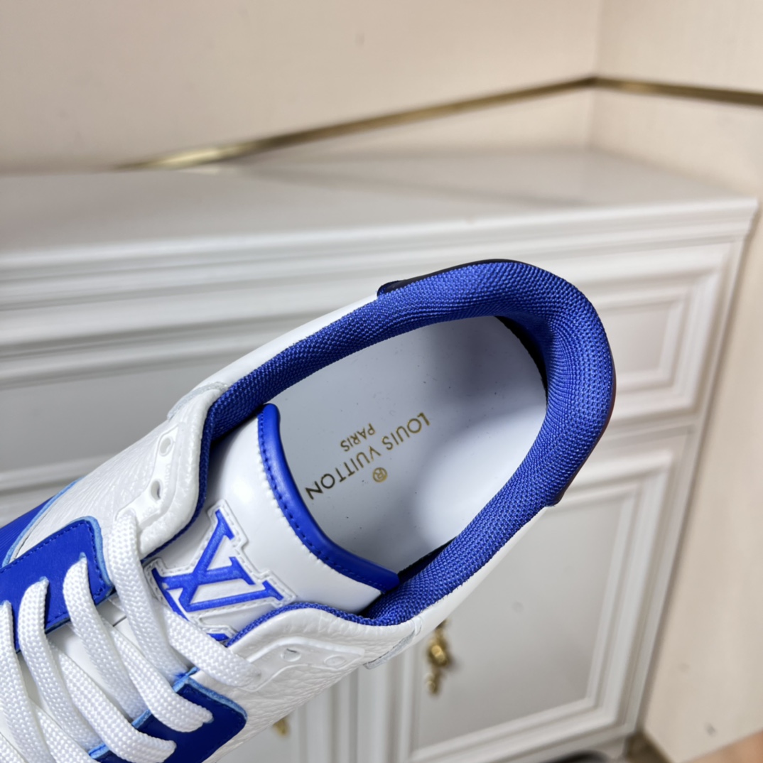 Louis Vuitton Run Away Sneaker       - 