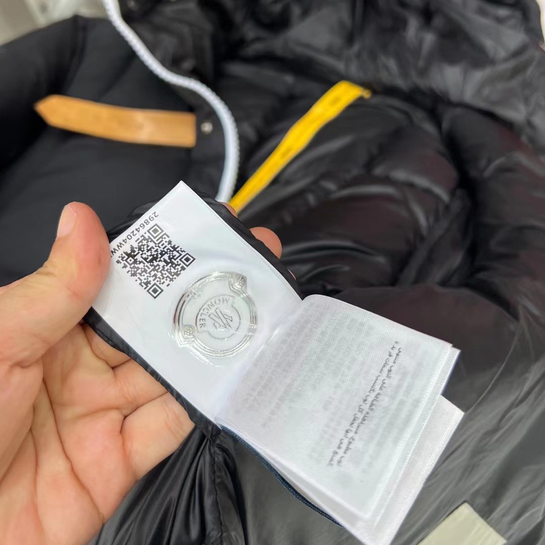 Moncler Wintefold Short Down Jacket - PerfectKickZ