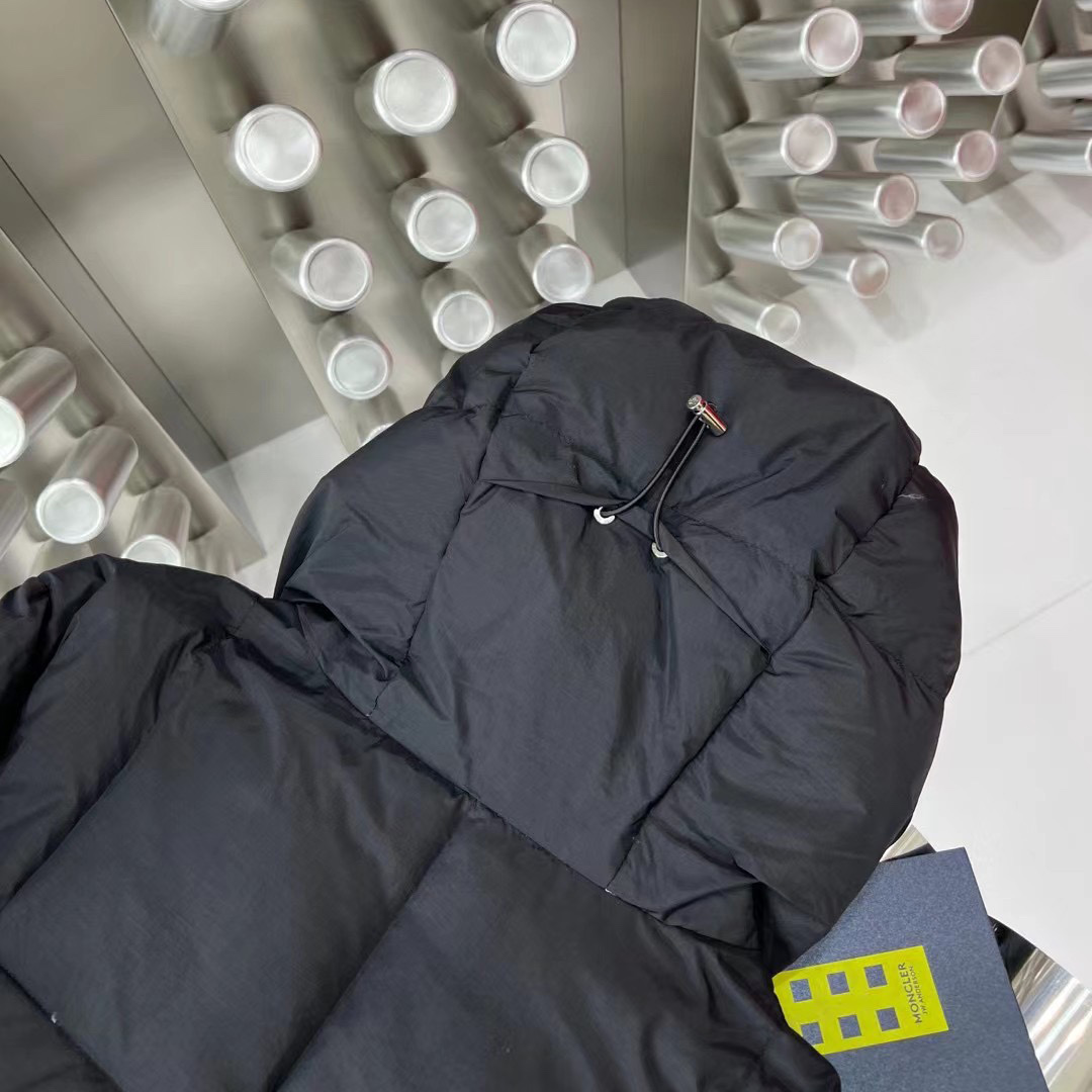 Moncler Wintefold Short Down Jacket - PerfectKickZ