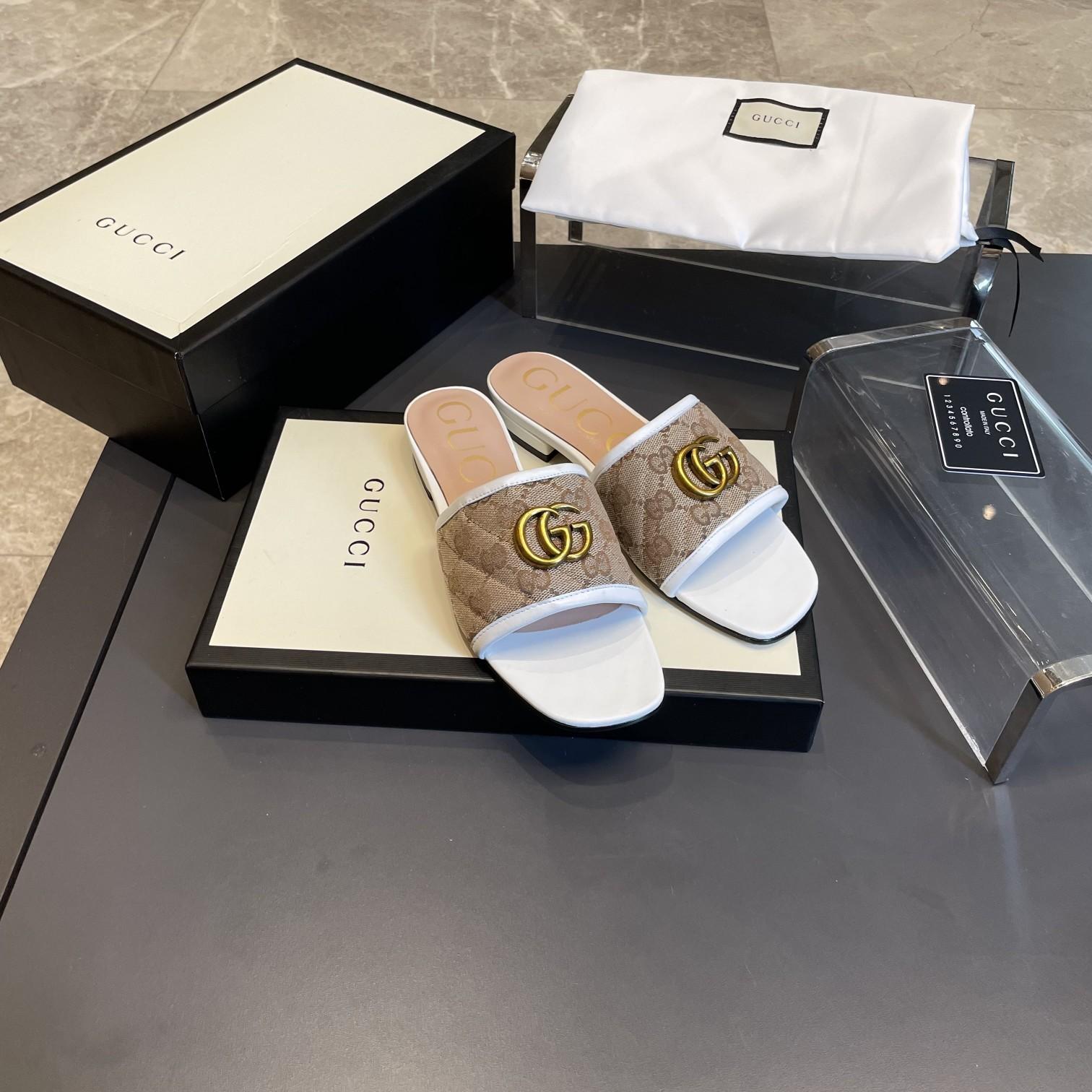 Gucci Women's slide sandal with Double G - PerfectKickZ