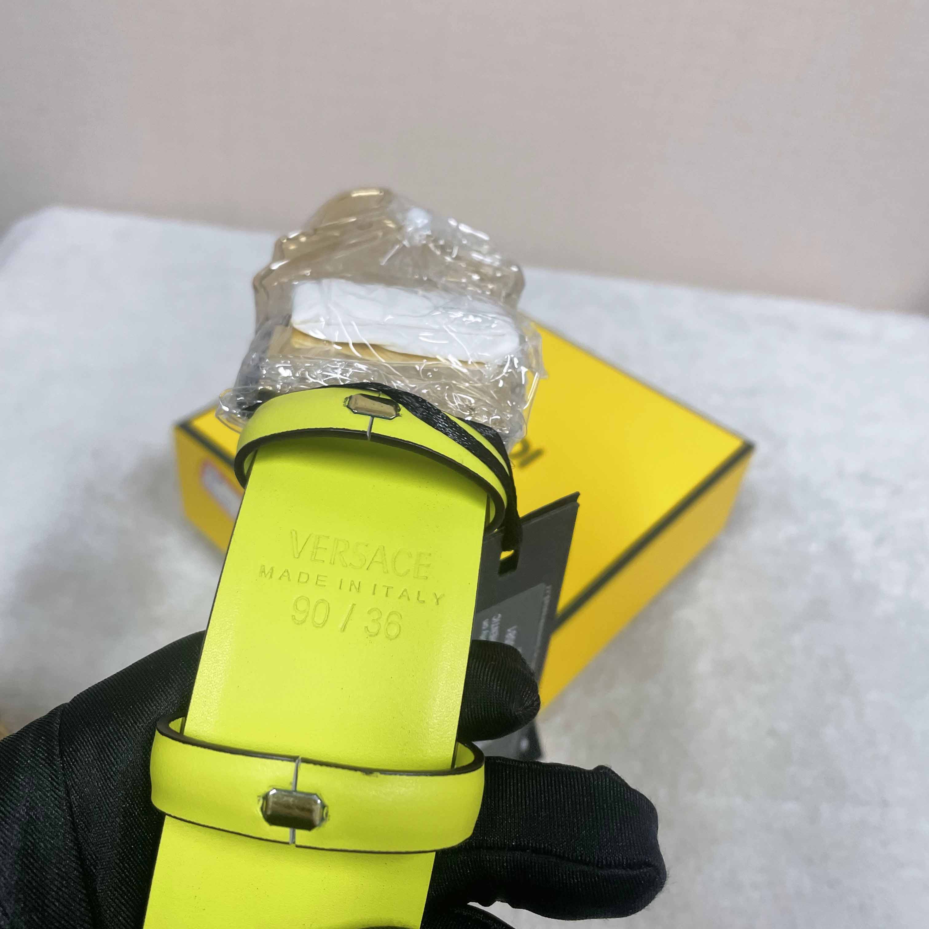 Versace La Medusa Le Pop Classique Reversible Belt   40mm - PerfectKickZ