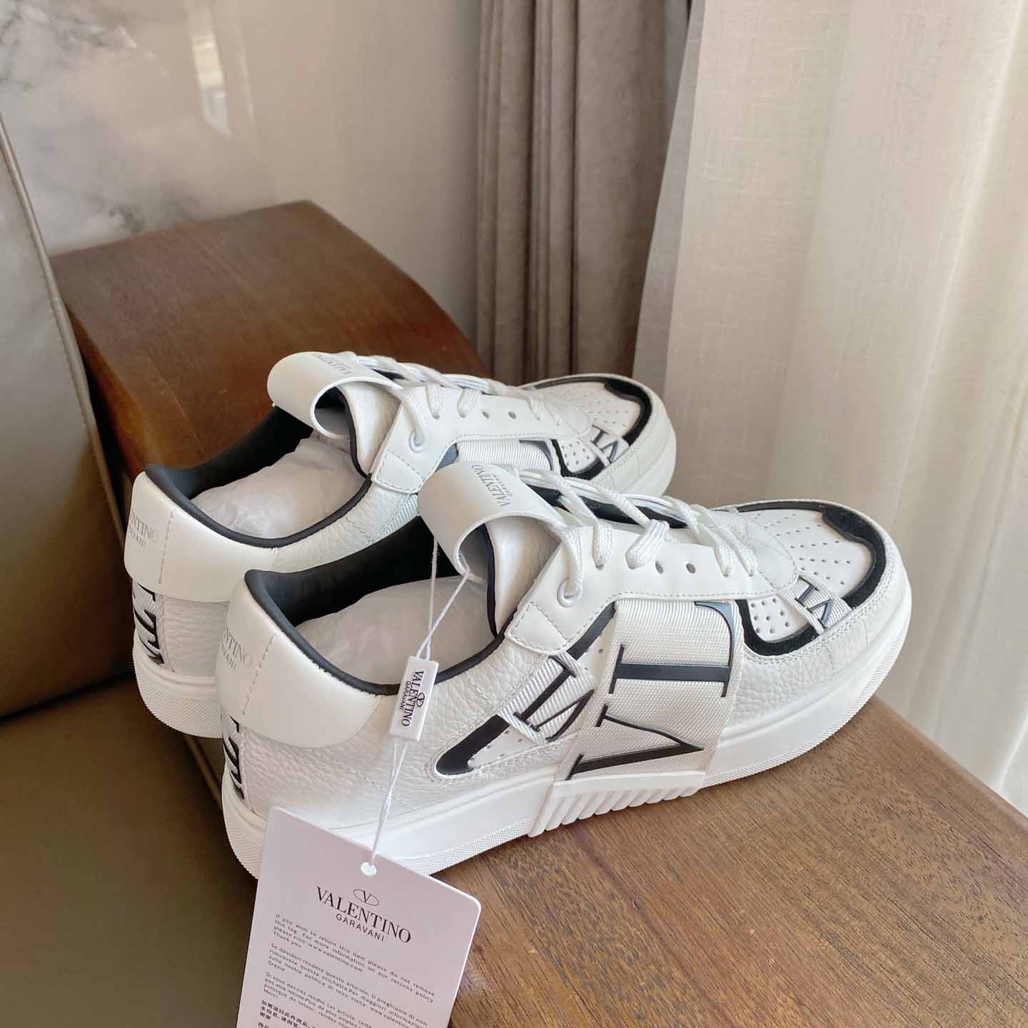 Valenti Low-Top Calfskin Vl7n Sneaker With Bands - PerfectKickZ