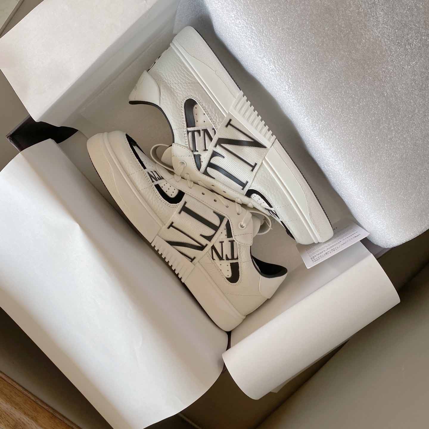 Valenti Low-Top Calfskin Vl7n Sneaker With Bands - PerfectKickZ