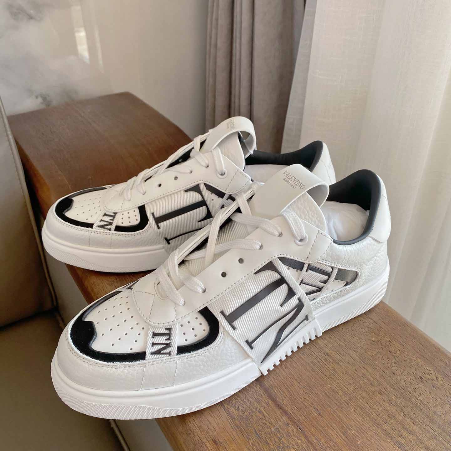 Valenti Low-Top Calfskin Vl7n Sneaker With Bands - PerfectKickZ