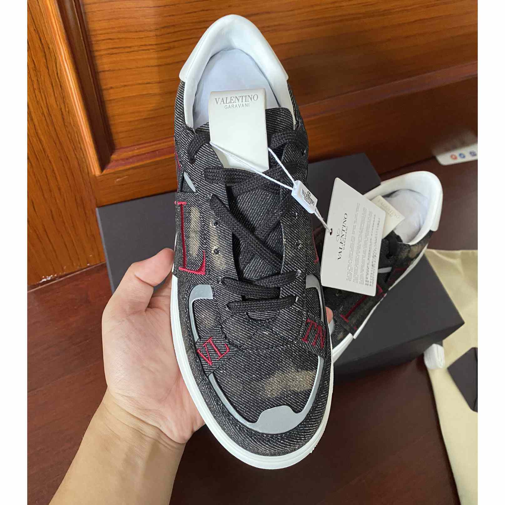 Valenti Low-Top Calfskin Vl7n Sneaker With Bands - PerfectKickZ