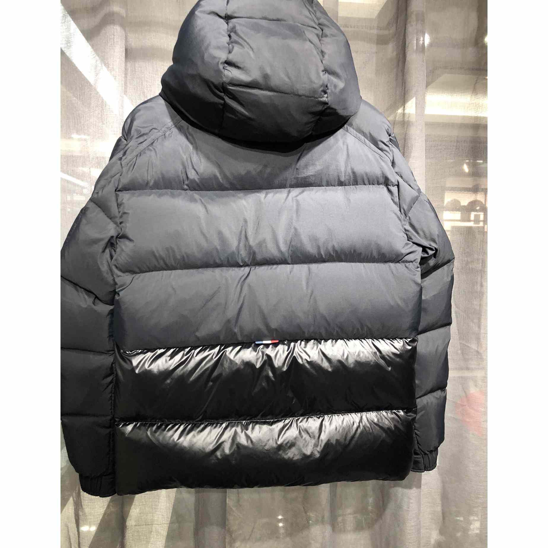 Moncler Dieng Short Down Jacket - PerfectKickZ