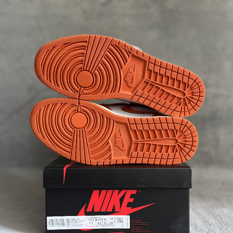 Air Jordan 1 Retro "Starfish" Sneaker   DO9369-101 - 