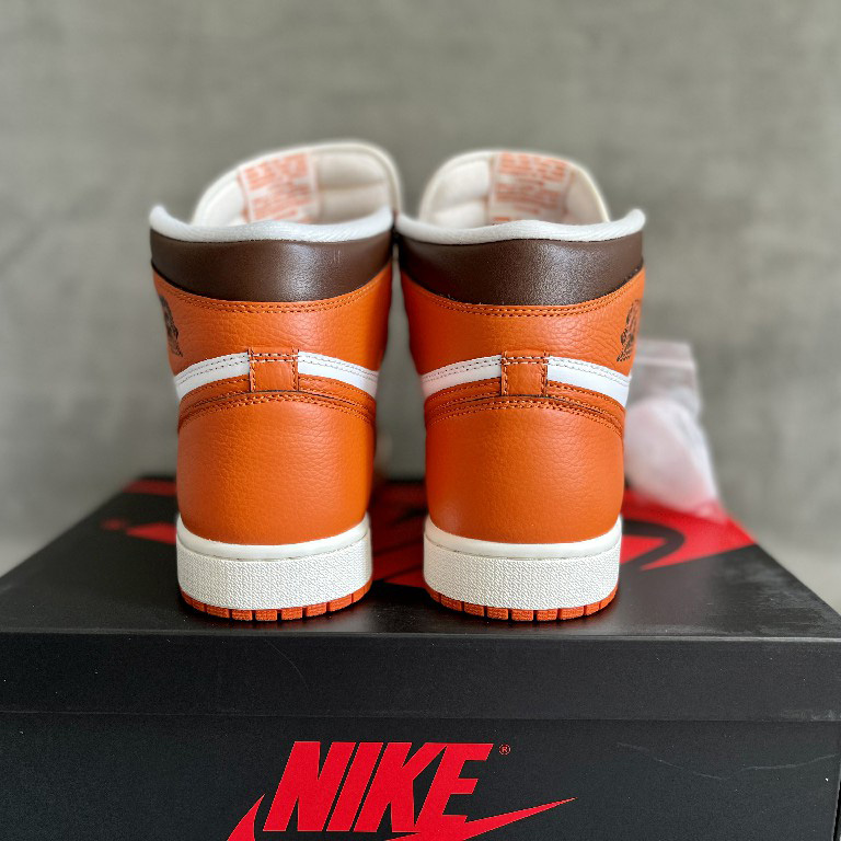 Air Jordan 1 Retro "Starfish" Sneaker   DO9369-101 - 